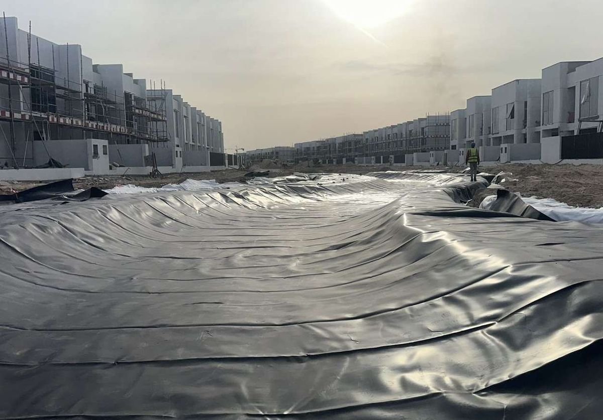 HDPE geomembrane pond and canal liner